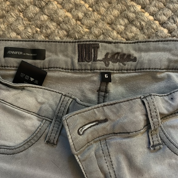 KUT from the kloth skinny jeans - Picture 2 of 3